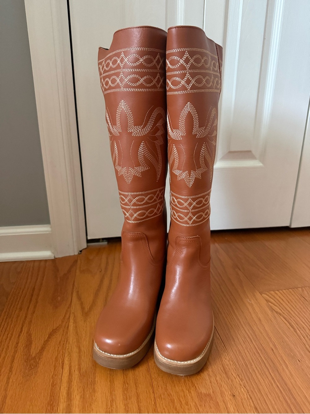 Dingo Avalon new boots size 8 leather